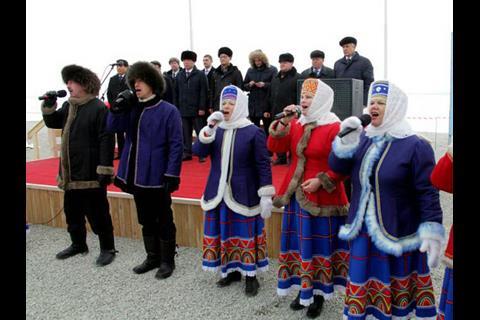 tn_ru-amur-bridge-ceremony-20140226c.jpg